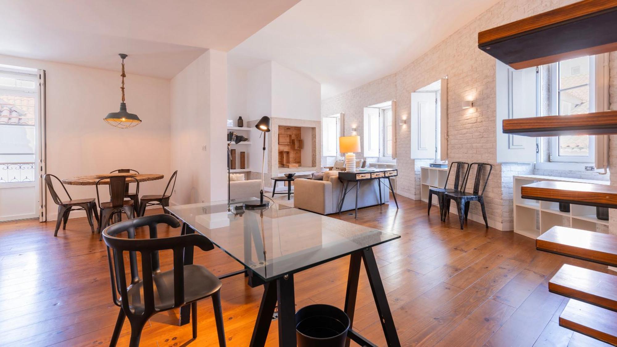Charming 3Bdr Duplex In City Center By Lovelystay リスボン エクステリア 写真