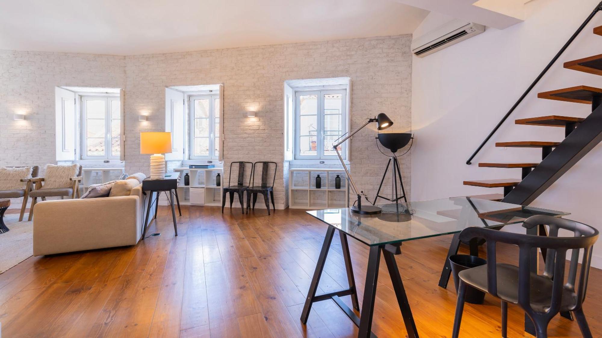 Charming 3Bdr Duplex In City Center By Lovelystay リスボン エクステリア 写真