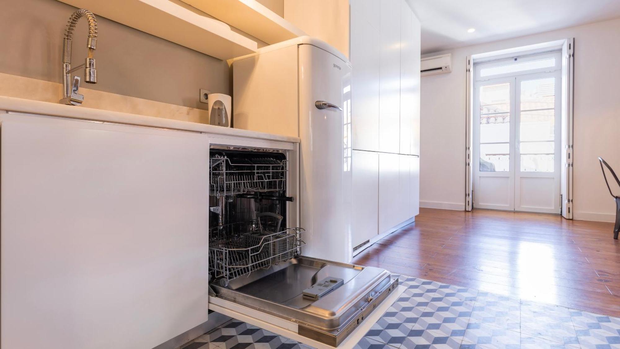 Charming 3Bdr Duplex In City Center By Lovelystay リスボン エクステリア 写真