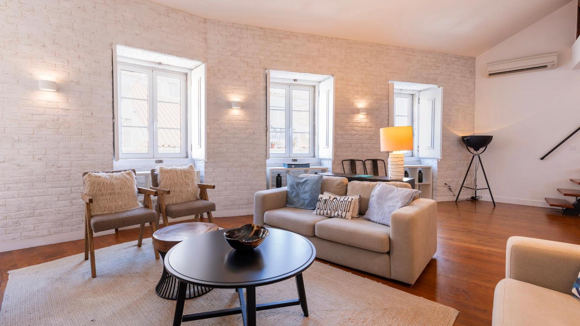 Charming 3Bdr Duplex In City Center By Lovelystay リスボン エクステリア 写真