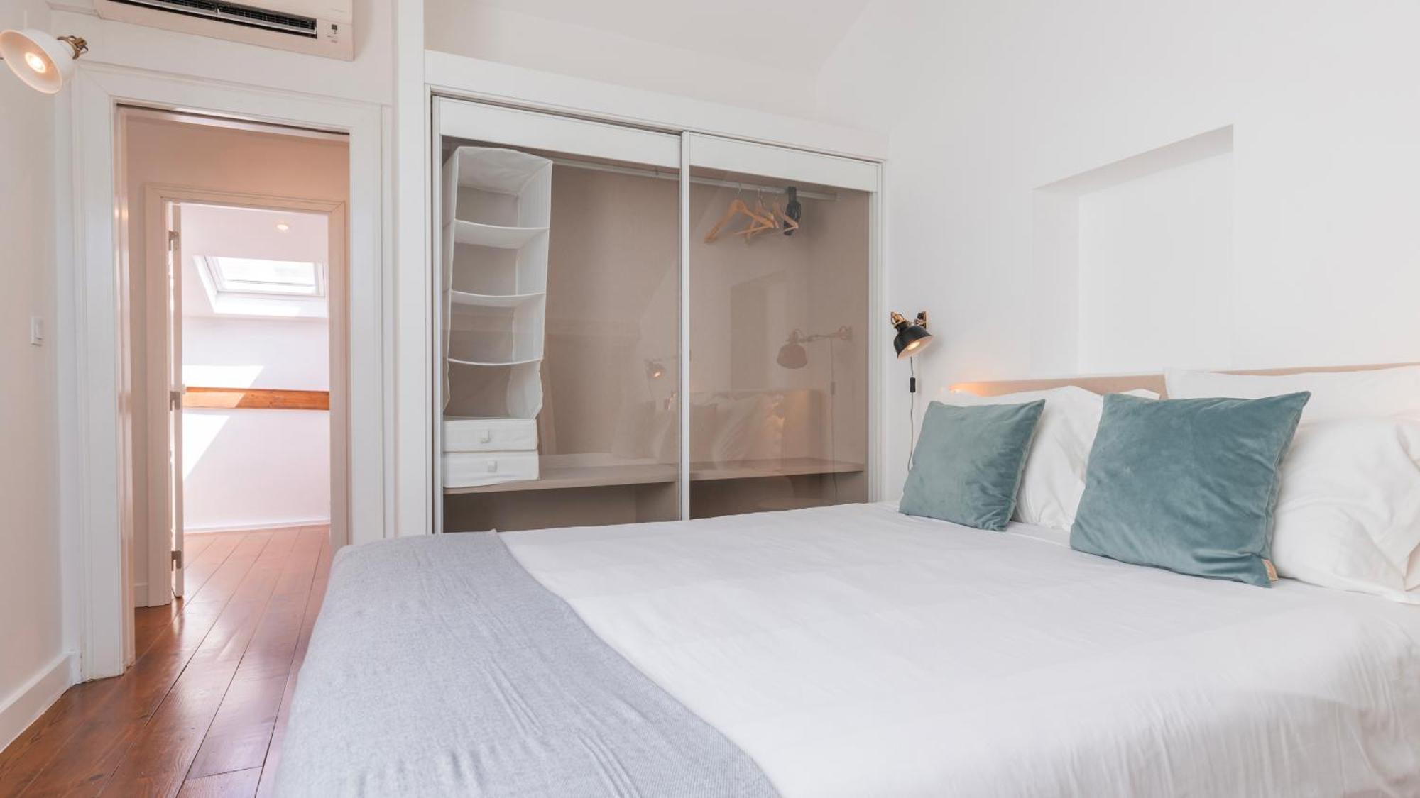 Charming 3Bdr Duplex In City Center By Lovelystay リスボン エクステリア 写真