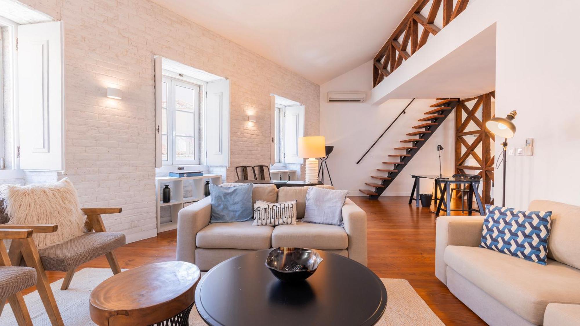 Charming 3Bdr Duplex In City Center By Lovelystay リスボン エクステリア 写真