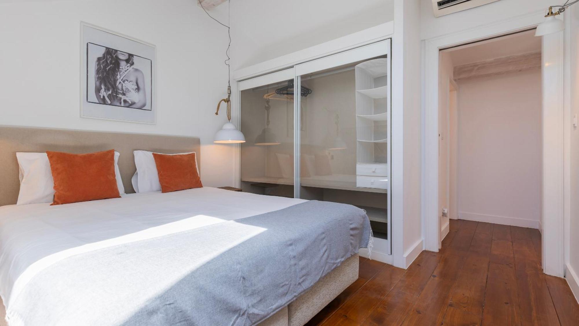 Charming 3Bdr Duplex In City Center By Lovelystay リスボン エクステリア 写真